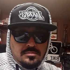 Meet your Posher, Deric